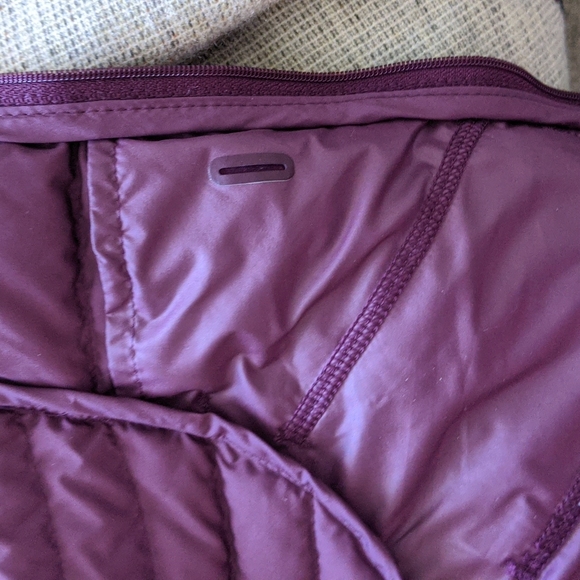 Lululemon Vest in Deep Purple - SOLD - Picture 4 of 9